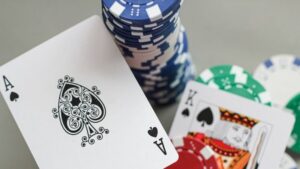 so-sanh-bai-xi-to-va-poker-macau